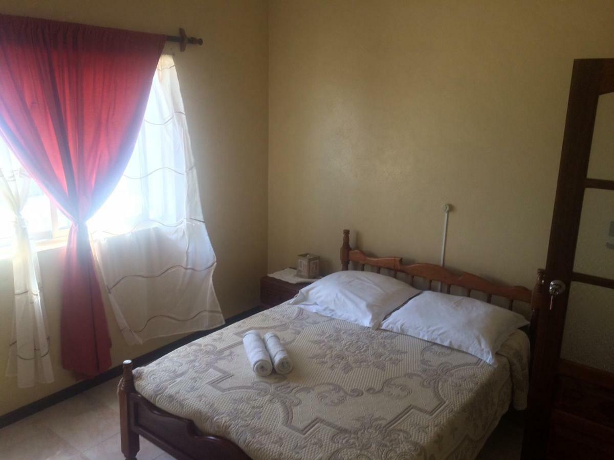 Sissi'S B&B Понта-ду-Сол Экстерьер фото